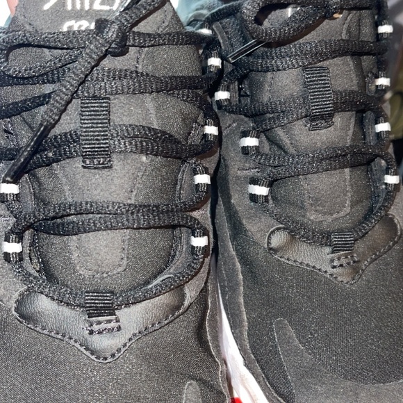 Nike Air Max 270 React Sneakers - Picture 7 of 7